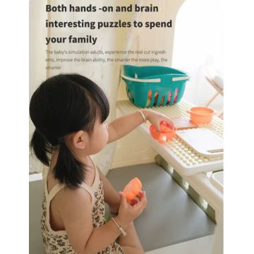 Casuta de joaca pentru copii Nichiduta Garden Brown Bakery, iluminata, intrare eleganta cu perdelele, polita laterala, constructie robusta, margini rotunjite, dimensiune 115 x 92 x 98 cm